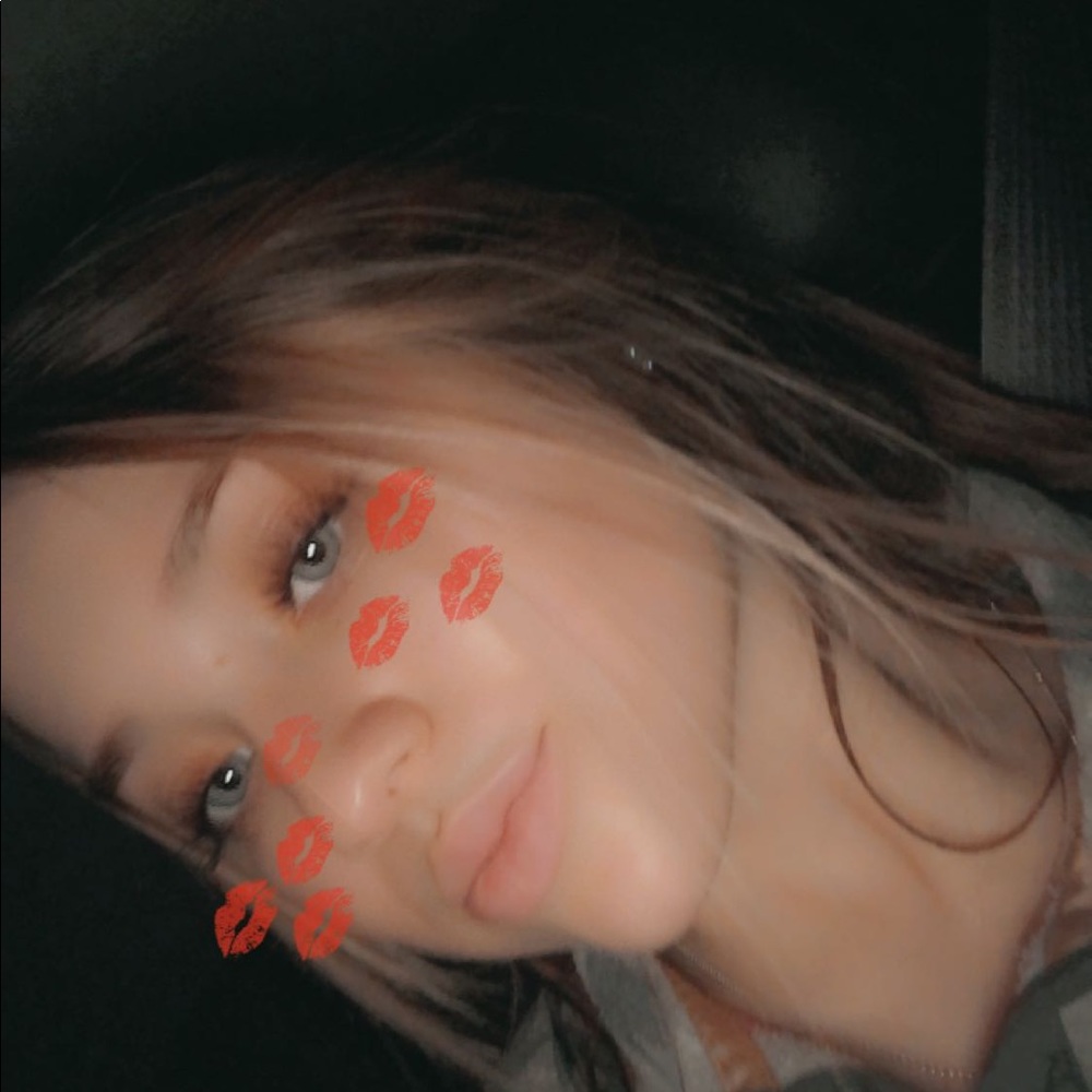 Meet your Posher, Ashlyn